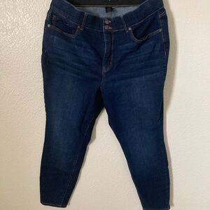 Fashion To Figure Dark Wash Curvy Skinny Jeans elastic waist Womans 20 short